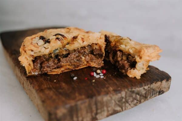 Beef, Caramelised Onion and Blue Cheese Pie - Large Family