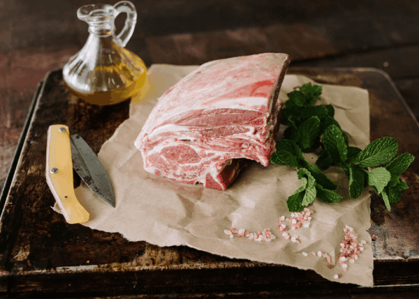 Lamb Shoulder Roast - Bone In (1kg)